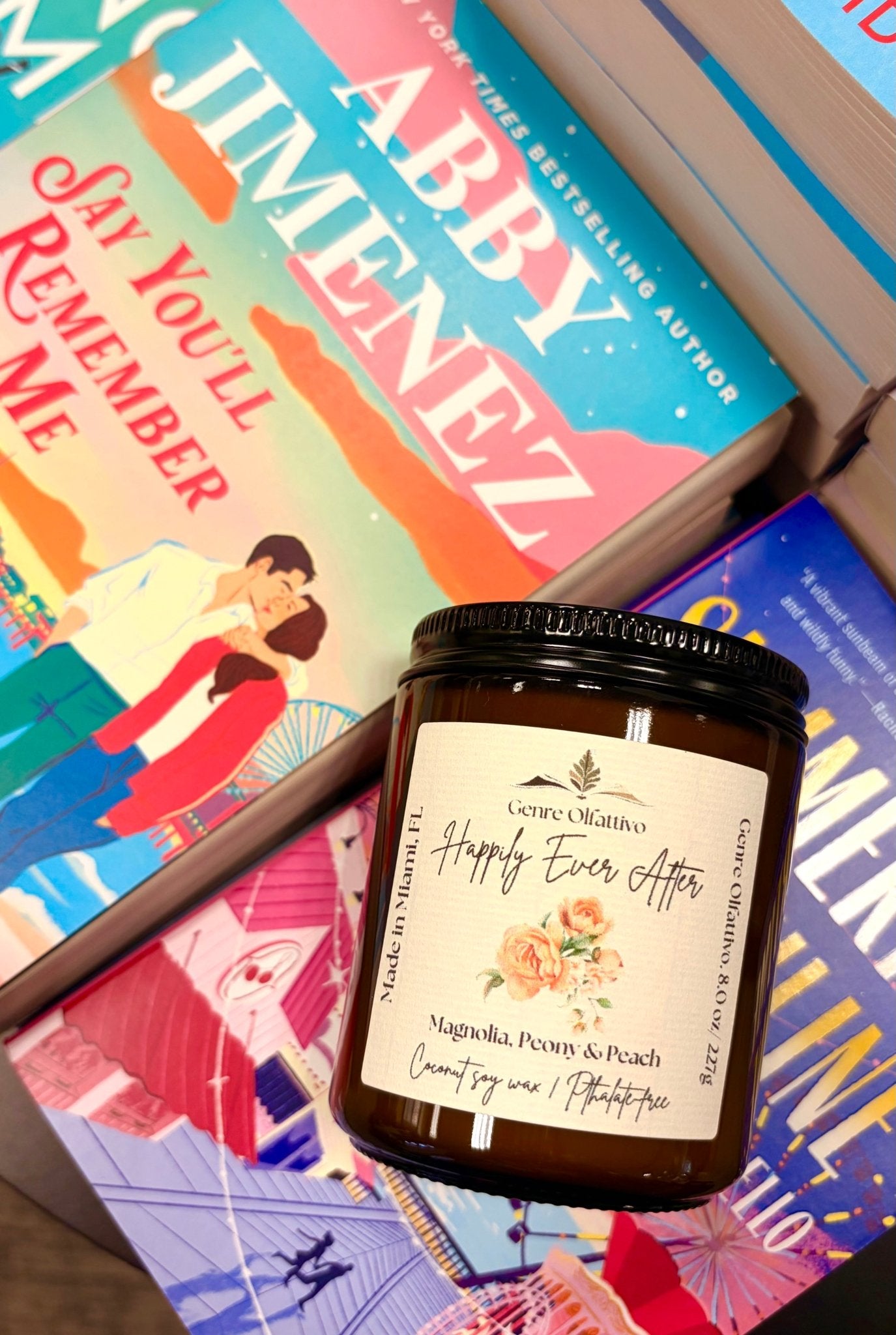 Happily Ever After 8oz Amber Jar Bookish Candle - Genre Olfattivo