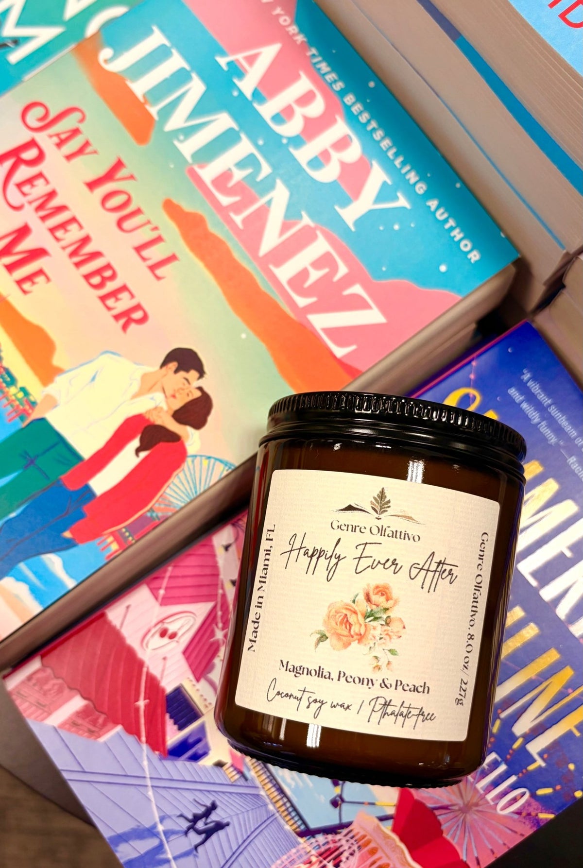 Happily Ever After 8oz Amber Jar Bookish Candle - Genre Olfattivo